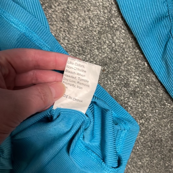 Dress - Picture 6 of 6